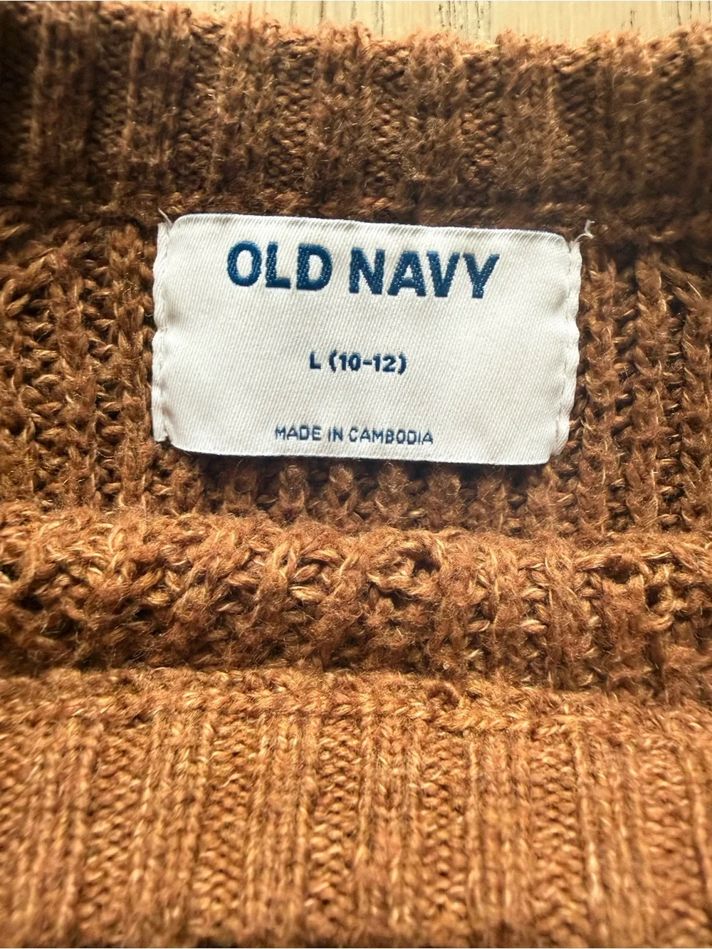 Old Navy Cable-Knit Scoop-Neck Sweater in Chestnut Brown